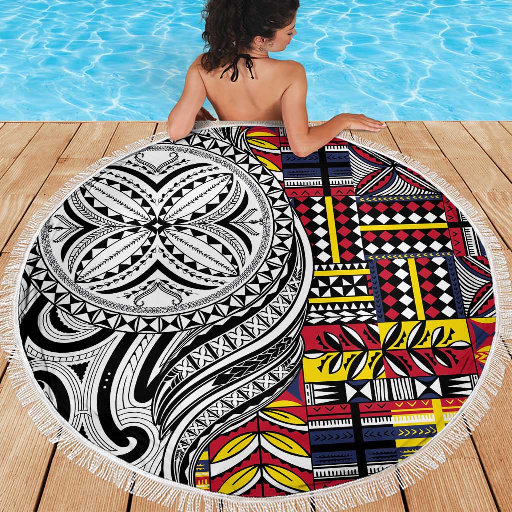 Niue Hiapo and Maori Decoration Tattoos Beach Blanket - Polynesian Pride