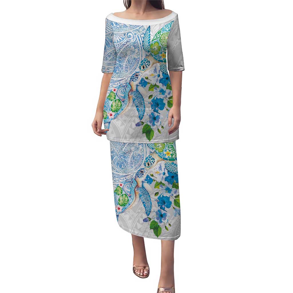 Hawaiian Couple Turtles Honi Family Matching Puletasi and Hawaiian Shirt Polynesian Art Motifs and Hibiscus White Blue Color - Polynesian Pride