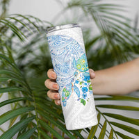 Hawaiian Couple Turtles Honi Skinny Tumbler Polynesian Art Motifs and Hibiscus White Blue Color - Polynesian Pride