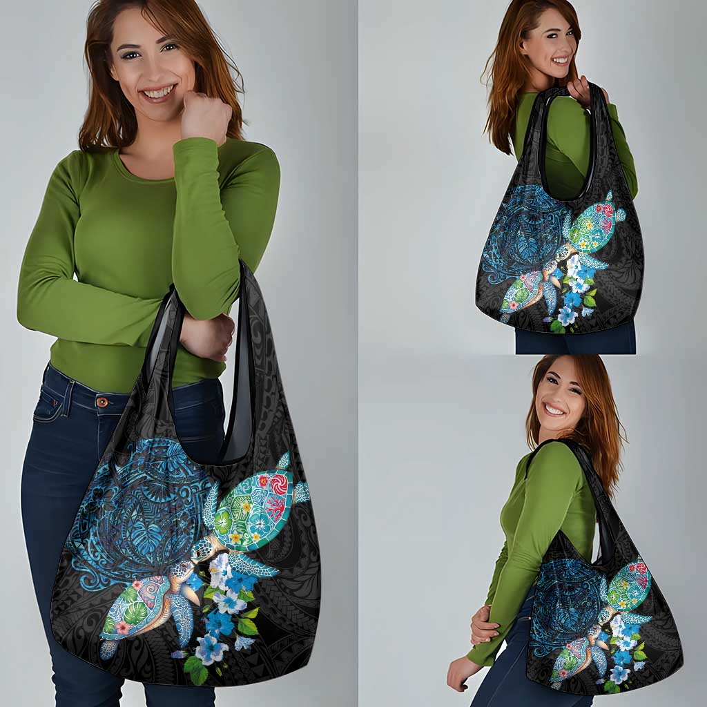 Hawaiian Couple Turtles Honi Grocery Bag Polynesian Art Motifs and Hibiscus Black Blue Color - Polynesian Pride