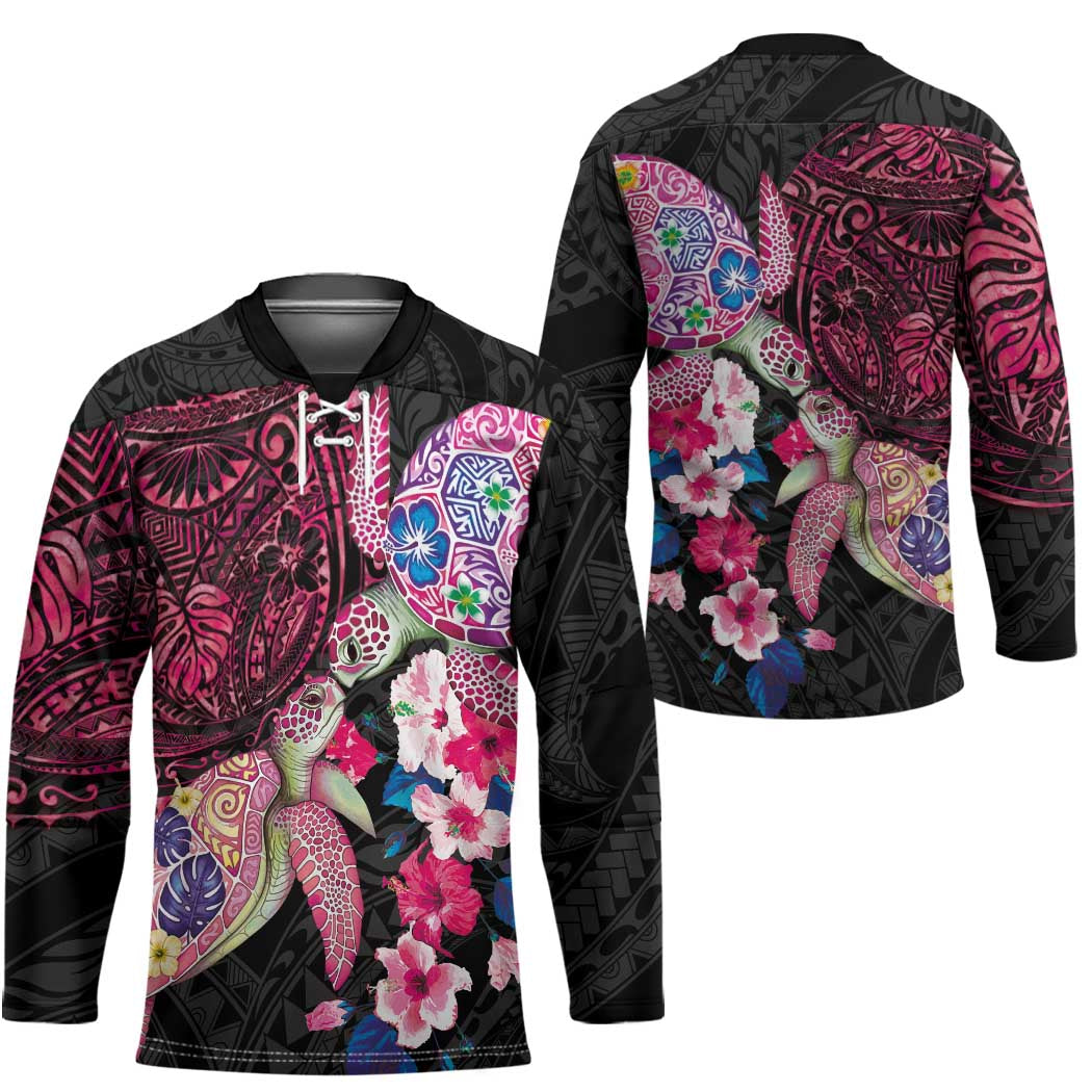 Hawaiian Couple Turtles Honi Hockey Jersey Polynesian Art Motifs and Hibiscus Black Red Color - Polynesian Pride