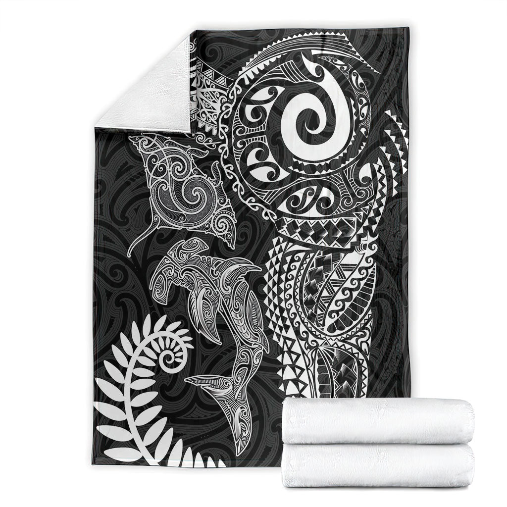 Aotearoa Maori Sea Animals Tribal Blanket Manta Ray and Shark Moko Pattern Black Color