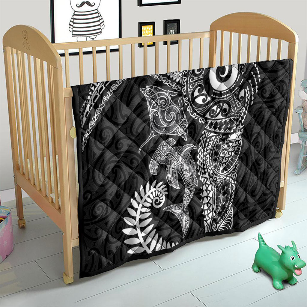 Aotearoa Maori Sea Animals Tribal Quilt Manta Ray and Shark Moko Pattern Black Color