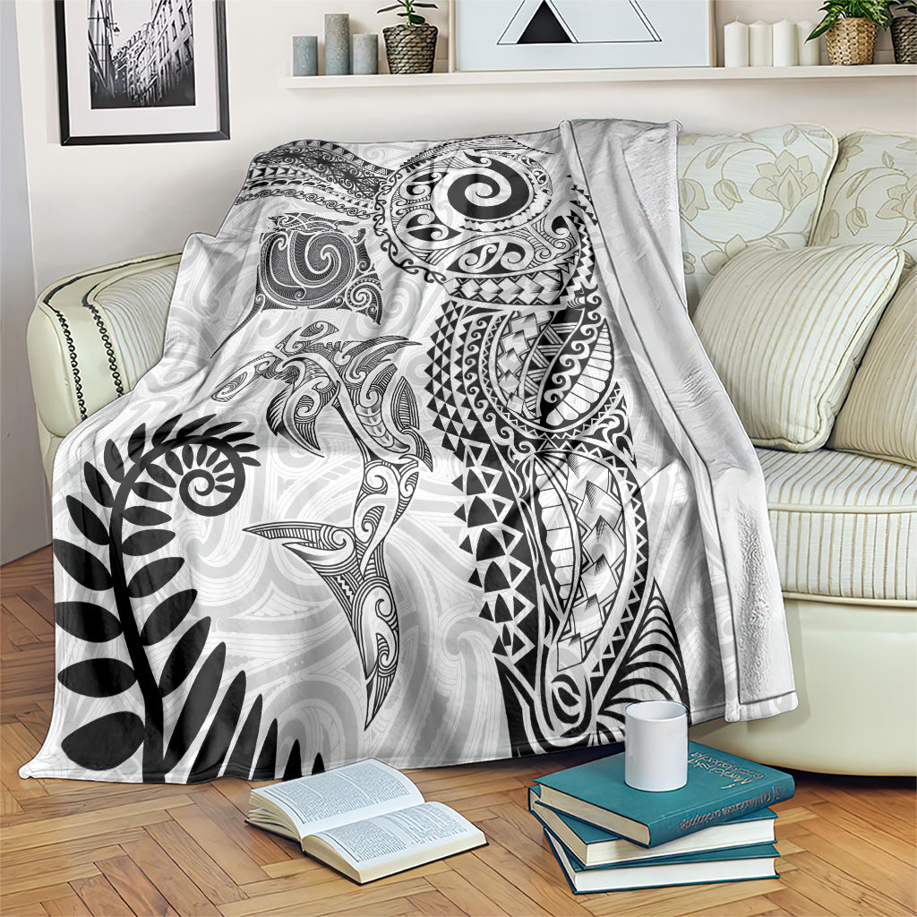 Aotearoa Maori Sea Animals Tribal Blanket Manta Ray and Shark Moko Pattern White Color LT03 White - Polynesian Pride