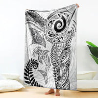 Aotearoa Maori Sea Animals Tribal Blanket Manta Ray and Shark Moko Pattern White Color LT03 - Polynesian Pride