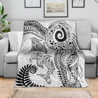 Aotearoa Maori Sea Animals Tribal Blanket Manta Ray and Shark Moko Pattern White Color LT03 - Polynesian Pride