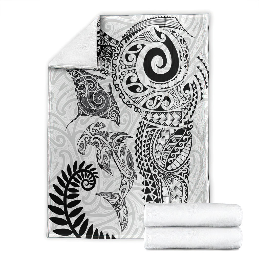 Aotearoa Maori Sea Animals Tribal Blanket Manta Ray and Shark Moko Pattern White Color LT03 - Polynesian Pride