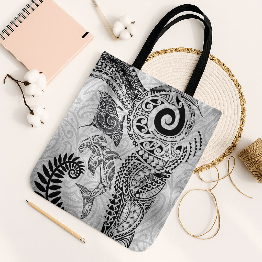 Aotearoa Maori Sea Animals Tribal Tote Bag Manta Ray and Shark Moko Pattern White Color LT03 Black Strap One Size White - Polynesian Pride