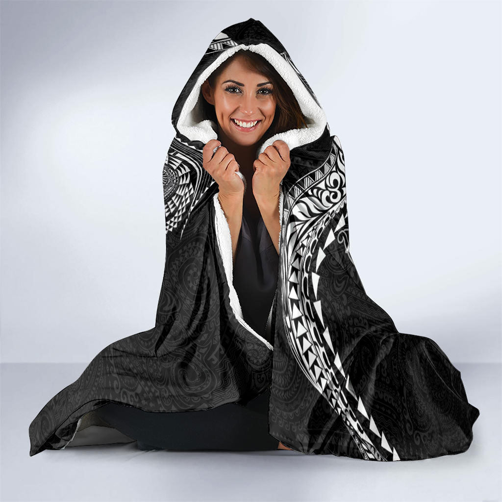 Hawaiian Manta Ray Tribal Hooded Blanket Polynesian Art Motifs Black Color LT03 - Polynesian Pride