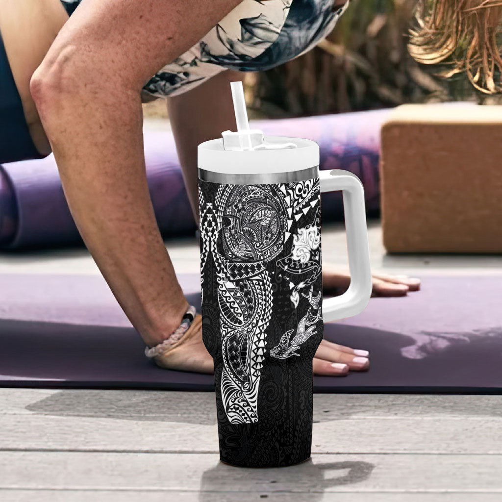 Hawaiian Manta Ray Tribal Tumbler With Handle Polynesian Art Motifs Black Color
