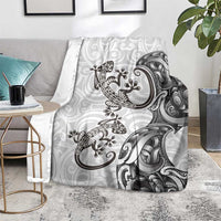 New Zealand Gecko Maori Art Tattoo Blanket White Color