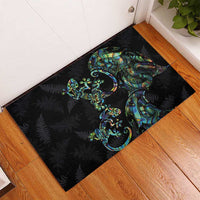 New Zealand Gecko Maori Art Tattoo Rubber Doormat Silver Fern and Paua Shell Mode