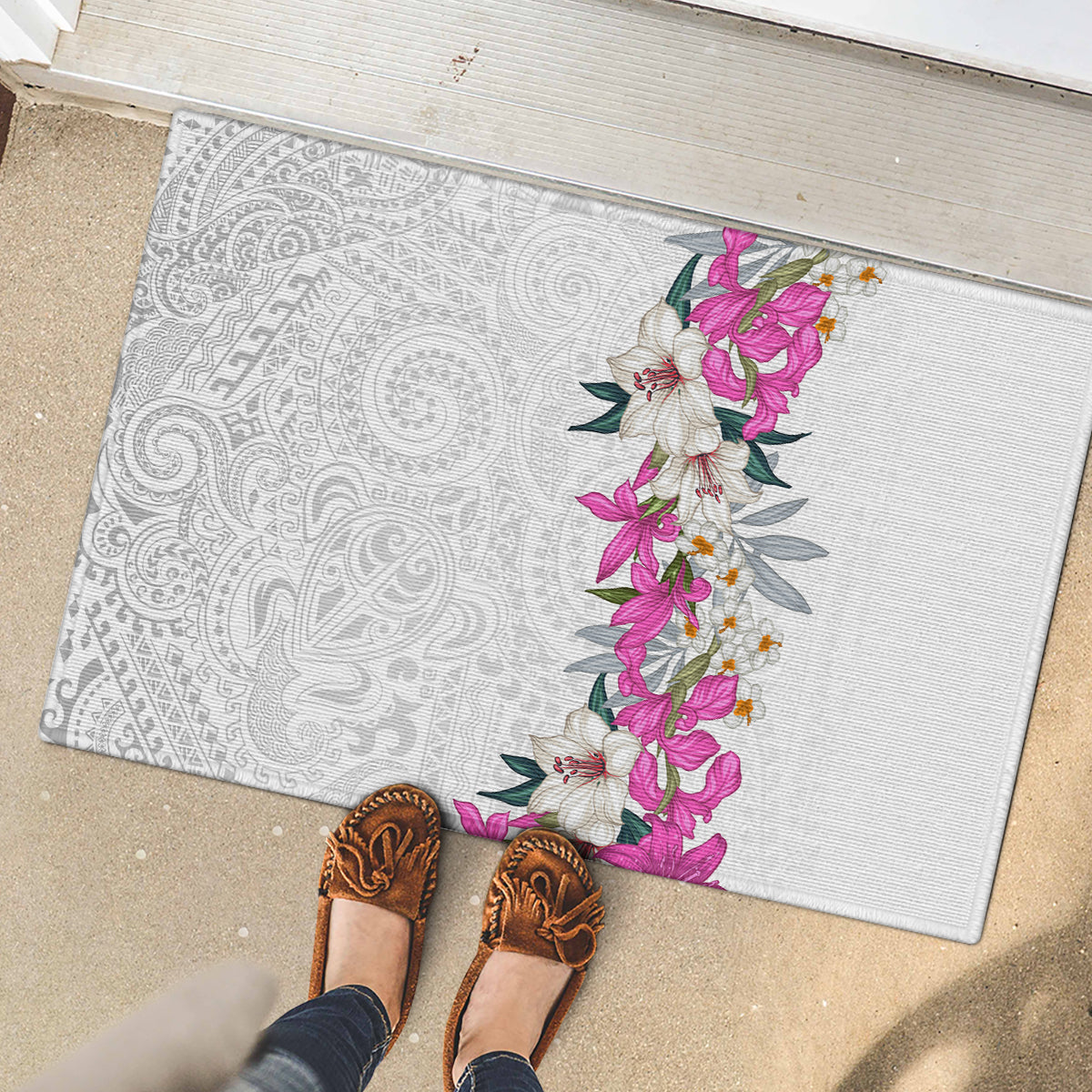 Hawaii Tropical Leaves and Flowers Rubber Doormat Tribal Polynesian Pattern White Style