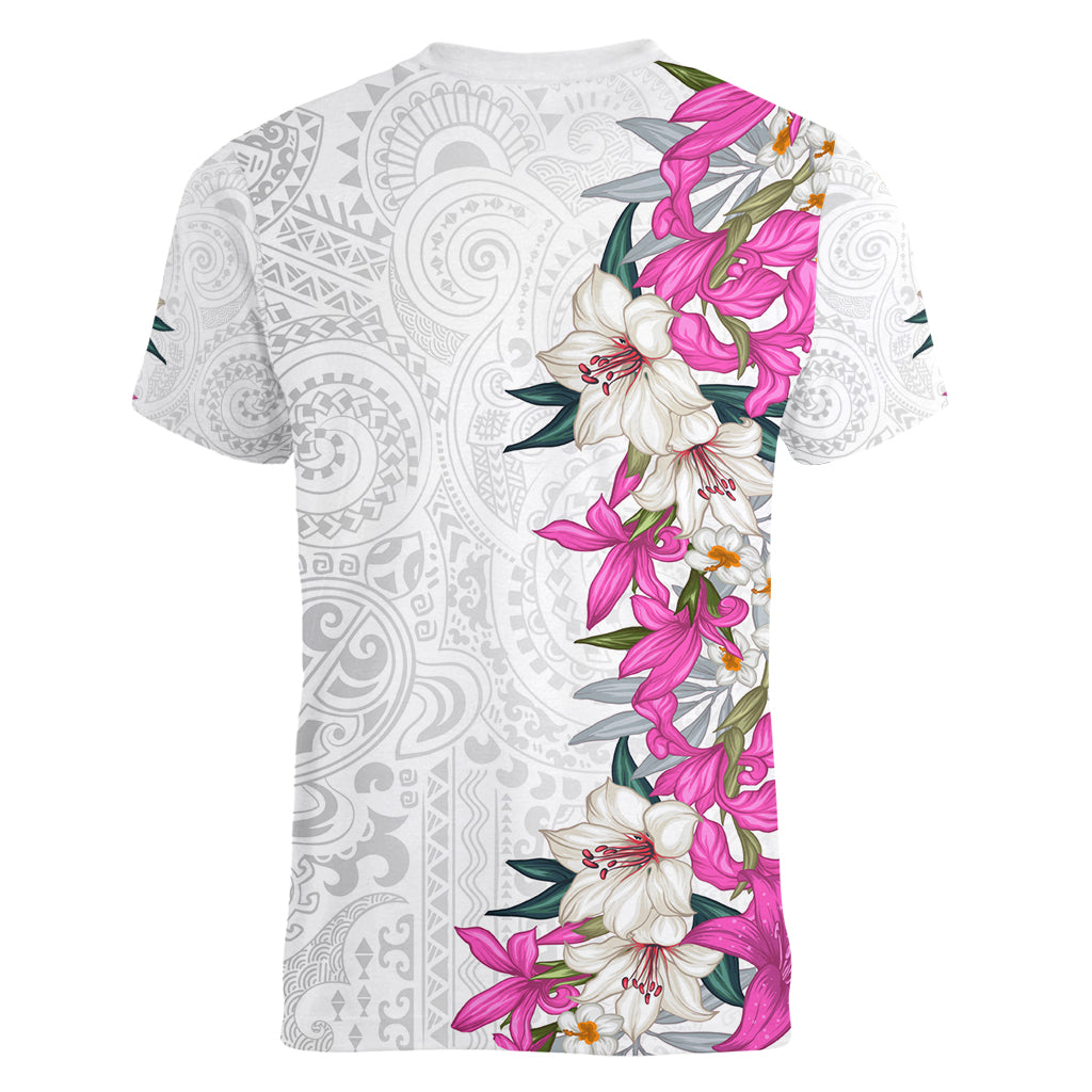 Hawaii Tropical Leaves and Flowers Women V-Neck T-Shirt Tribal Polynesian Pattern White Style