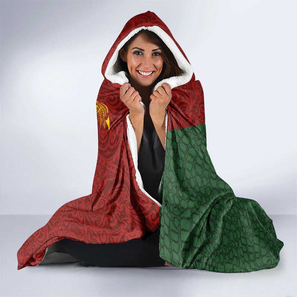 Papua New Guinea East Sepik Province Hooded Blanket Tribal Crocodile Birds of Paradise Melanesian Tattoo