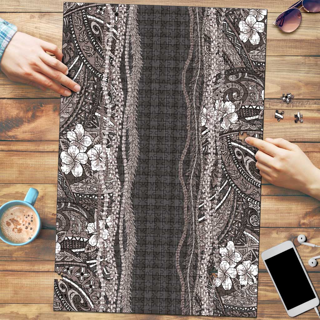 Hawaiian Art Flower Tribal with Lei Puzzle Palaka Pattern Grayscale - Polynesian Pride