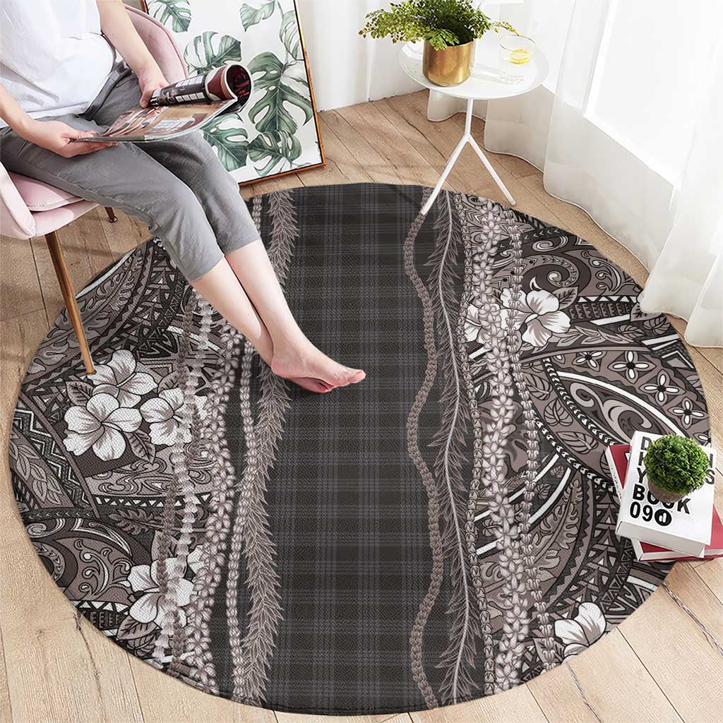Hawaiian Art Flower Tribal with Lei Round Carpet Palaka Pattern Grayscale - Polynesian Pride