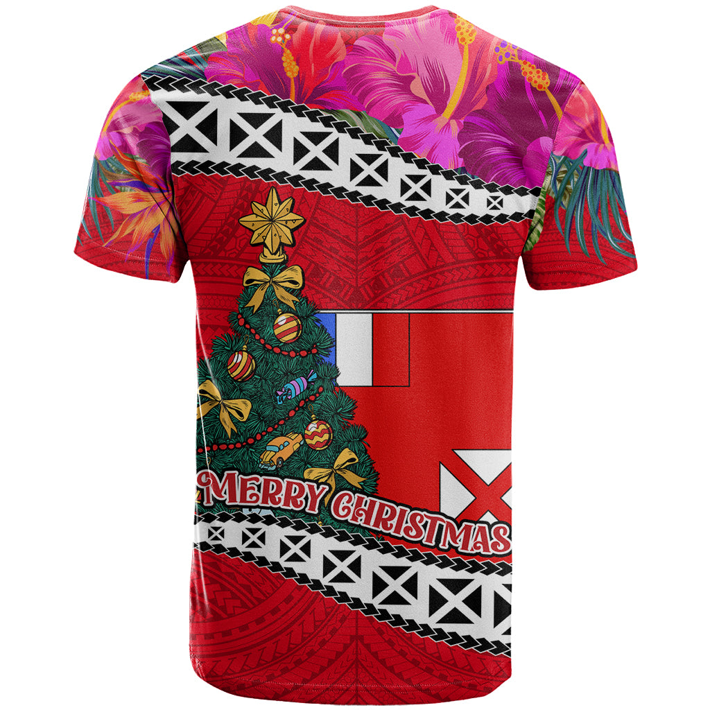 Wallis and Futuna Christmas T Shirt Santa Claus Holding Coat of Arms Polynesian Xmas Style LT03 - Polynesian Pride