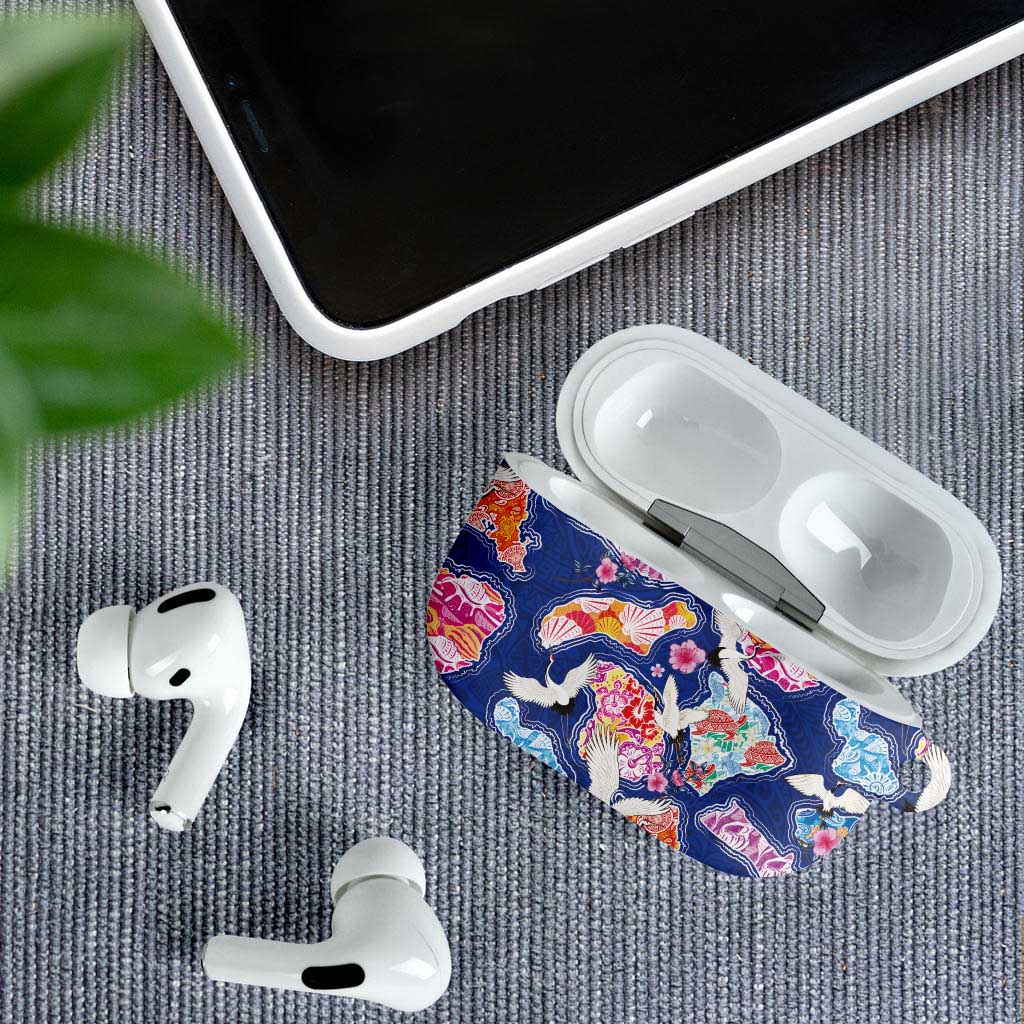 Hawaiian and Japanese Culture Together AirPods Case Hawaiian Archipelago Shape Sea Animals