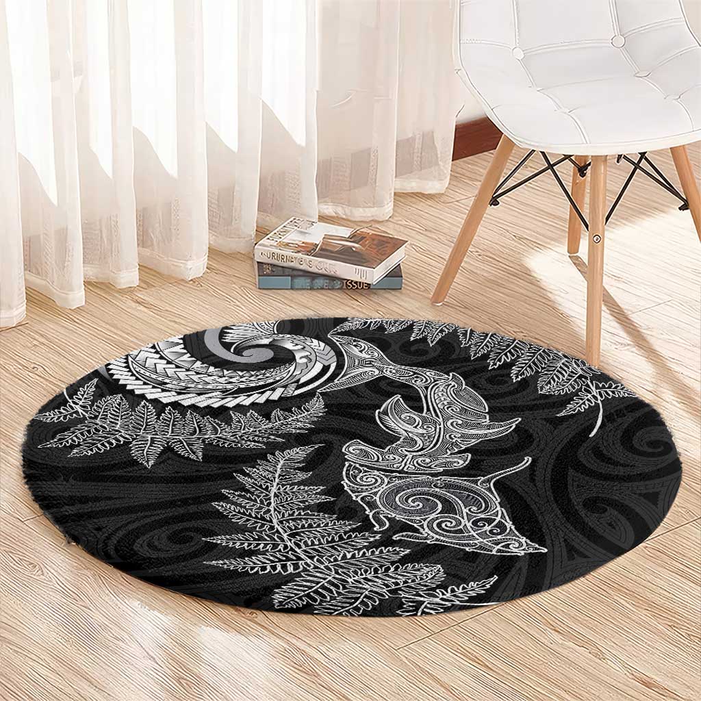 New Zealand Sea Animals with Maori Tribal Tattoo Round Carpet Shark Manta Ray with Silver Fern Black