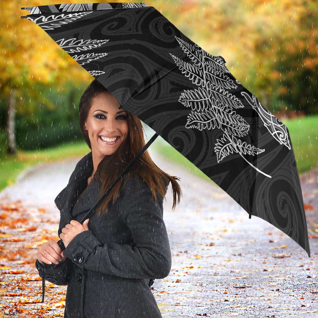 New Zealand Sea Animals with Maori Tribal Tattoo Umbrella Shark Manta Ray with Silver Fern Black