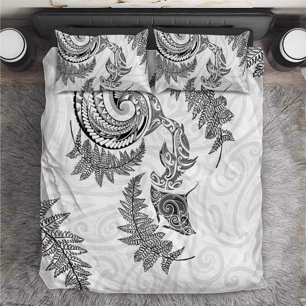 New Zealand Sea Animals with Maori Tribal Tattoo Bedding Set Shark Manta Ray with Silver Fern White