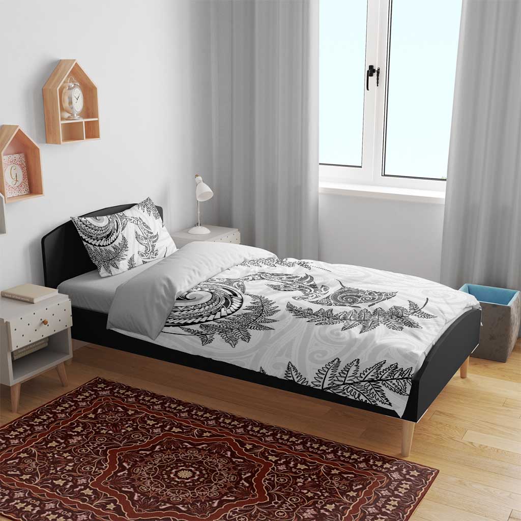 New Zealand Sea Animals with Maori Tribal Tattoo Bedding Set Shark Manta Ray with Silver Fern White