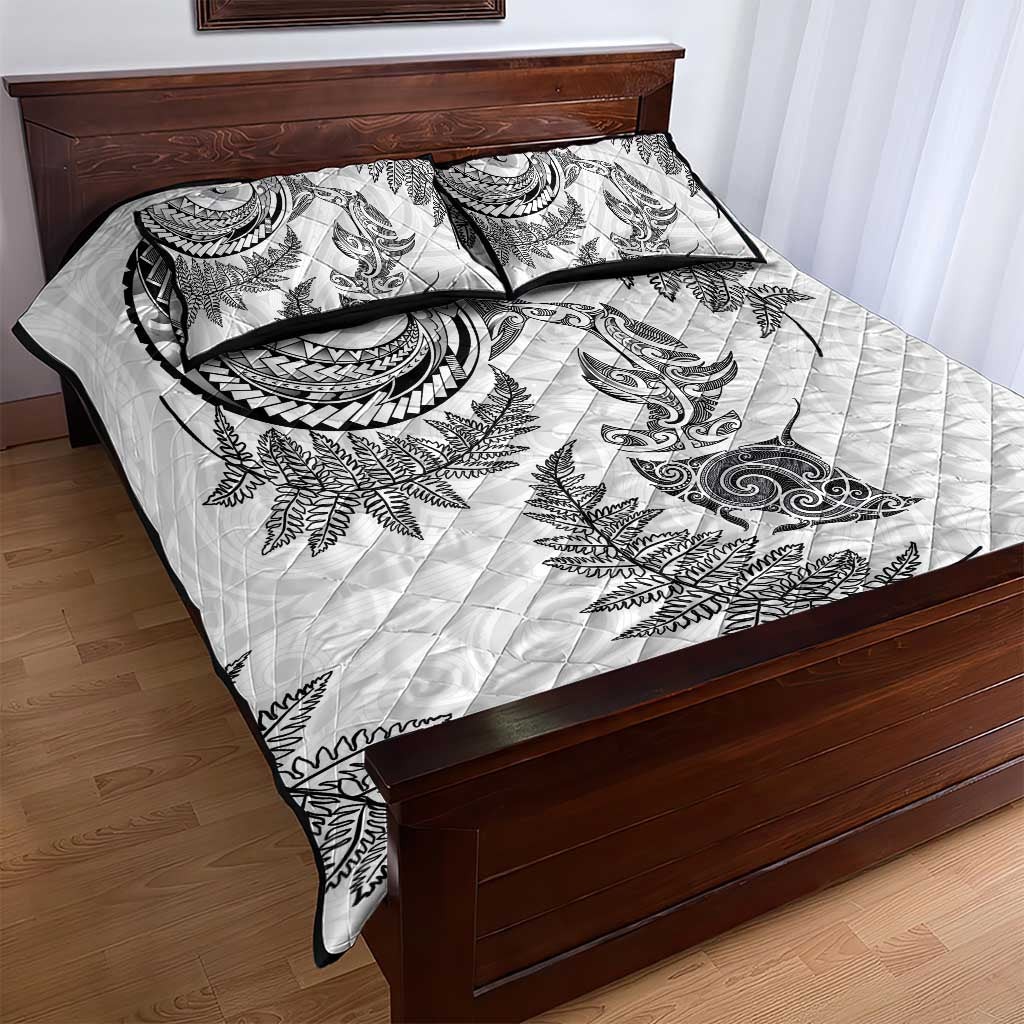 New Zealand Sea Animals with Maori Tribal Tattoo Quilt Bed Set Shark Manta Ray with Silver Fern White