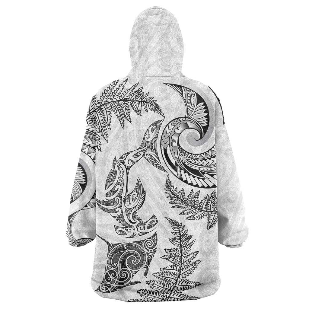 New Zealand Sea Animals with Maori Tribal Tattoo Wearable Blanket Hoodie Shark Manta Ray with Silver Fern White