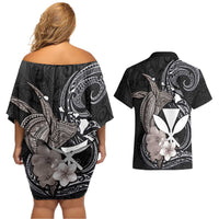Hawaiian Whale and Kanaka Maoli Symbol Couples Matching Off Shoulder Short Dress and Hawaiian Shirt Hibiscus with Hawaii Map and Polynesian Tattoo Grayscale Color