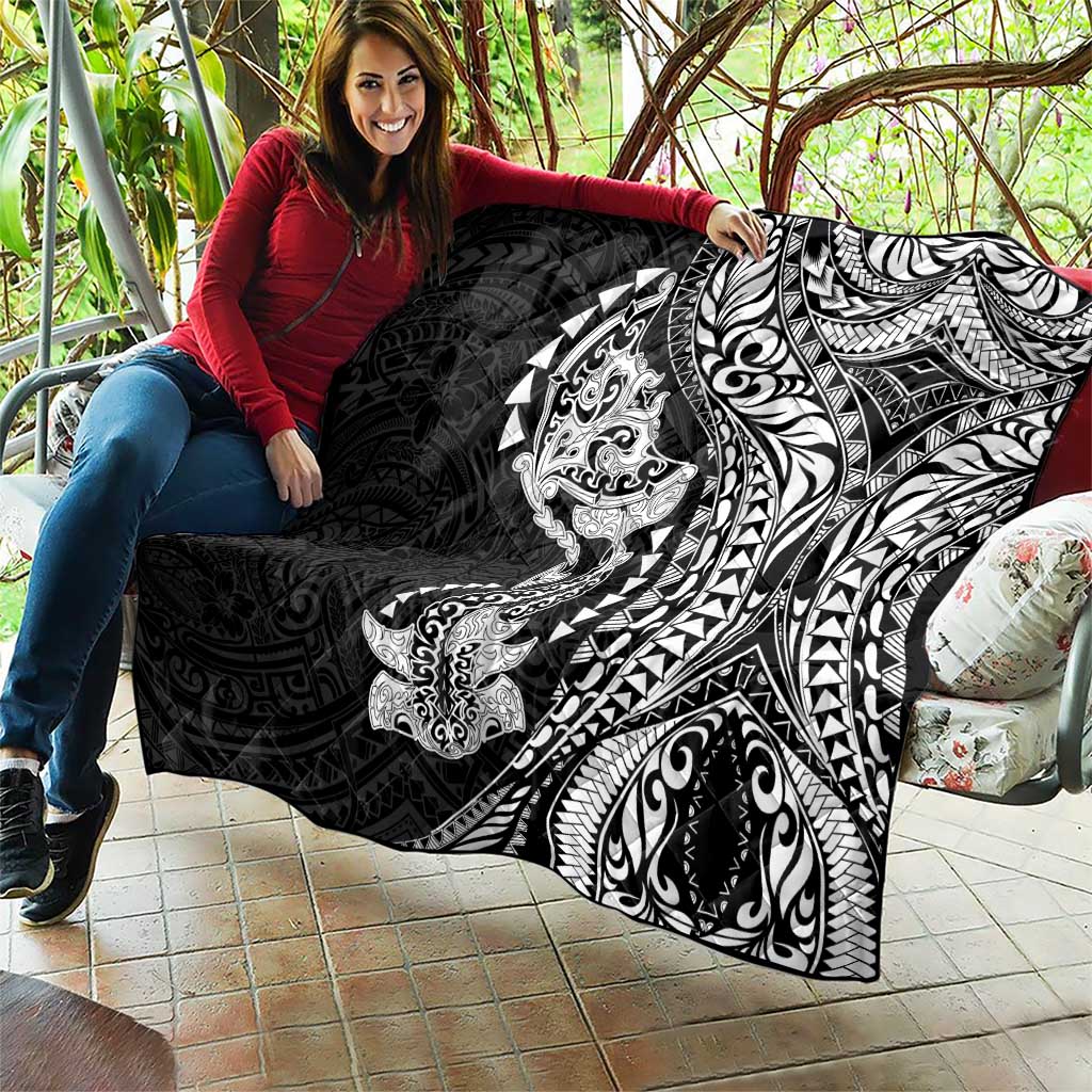 Hawaiian Manta Ray and Hammerhead Shark Tribal Tattoo Quilt with Polynesian Tribal Pattern Black-White Color LT03 - Polynesian Pride