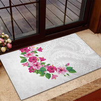 Hawaiian Hibiscus and Art Polynesian Tattoo Rubber Doormat White Color