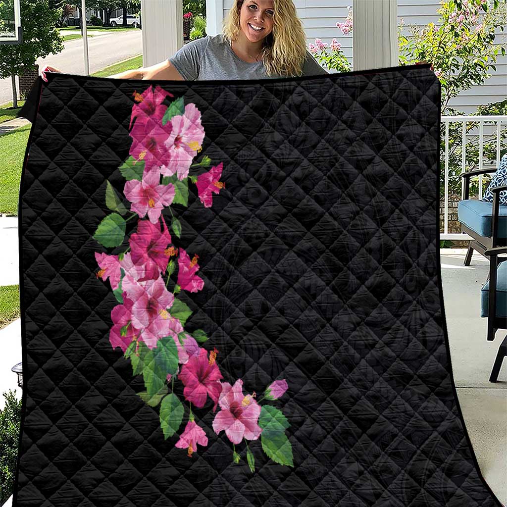 Hawaiian Hibiscus and Art Polynesian Tattoo Quilt Black Color
