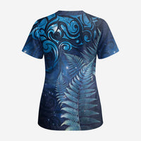 Matariki New Zealand Maori Silver Fern Scrub Top Galaxy Blue Sky Style - Polynesian Pride