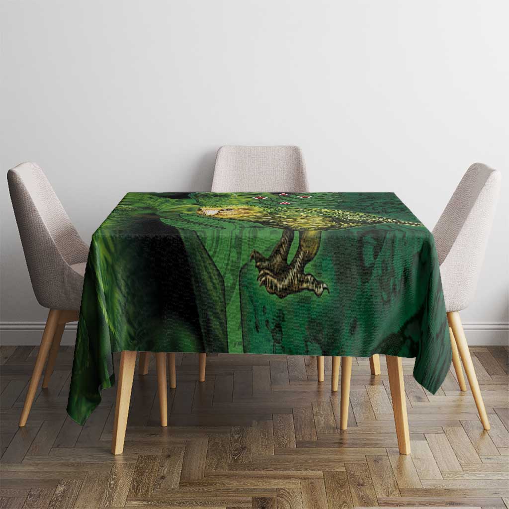 New Zealand Kākāpō Tablecloth Silver Fern with Close up of Green Fern Leaves and Maori Tattoo