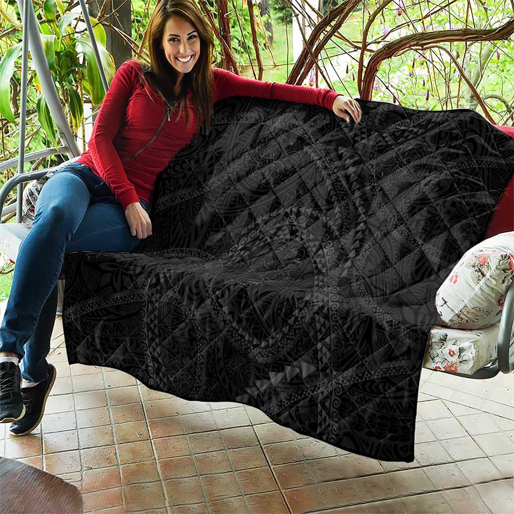 Hawaiian Kakau Art and Hisbiscus Tattoo Quilt Tribal Pattern-Black Gradient Style - Polynesian Pride