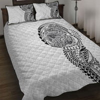 Hawaiian Traditional Tattoos Quilt Bed Set Kakau Tribal Tropical Plant Motif White Color