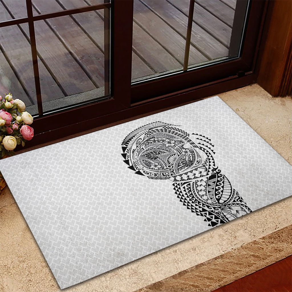 Hawaiian Traditional Tattoos Rubber Doormat Kakau Tribal Tropical Plant Motif White Color
