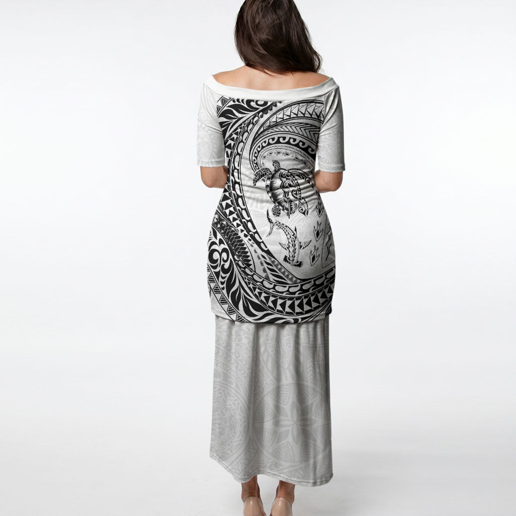 Hawaiian Turtle and Shark Puletasi Kakau Tribal with Polynesian Pattern White Color LT03 - Polynesian Pride