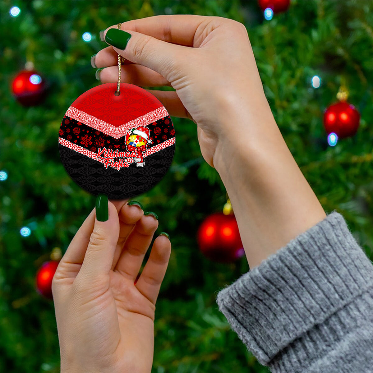 Personalised Tonga Christmas Ceramic Ornament Tonga Coat of Arms with Seamless Tapa Ngatu Pattern Xmas Red Style LT03 - Polynesian Pride