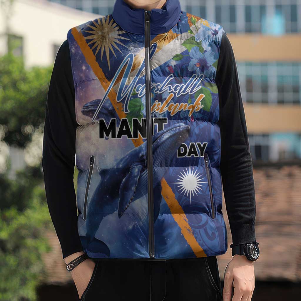 Marshall Islands Manit Day Sleeveless Puffer Jacket Grunge National Flag with Whales and Tribal Tattoos - Polynesian Pride