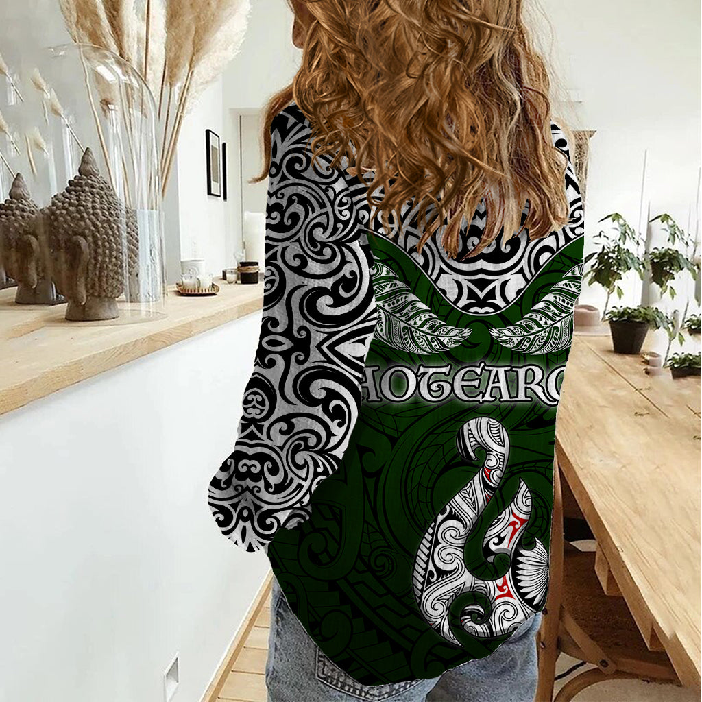 Aotearoa New Zealand Women Casual Shirt Silver Fern and Matau with Maori Tribal Green Style LT03 - Polynesian Pride