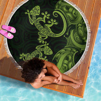 New Zealand Gecko Maori Art Tattoo Beach Blanket