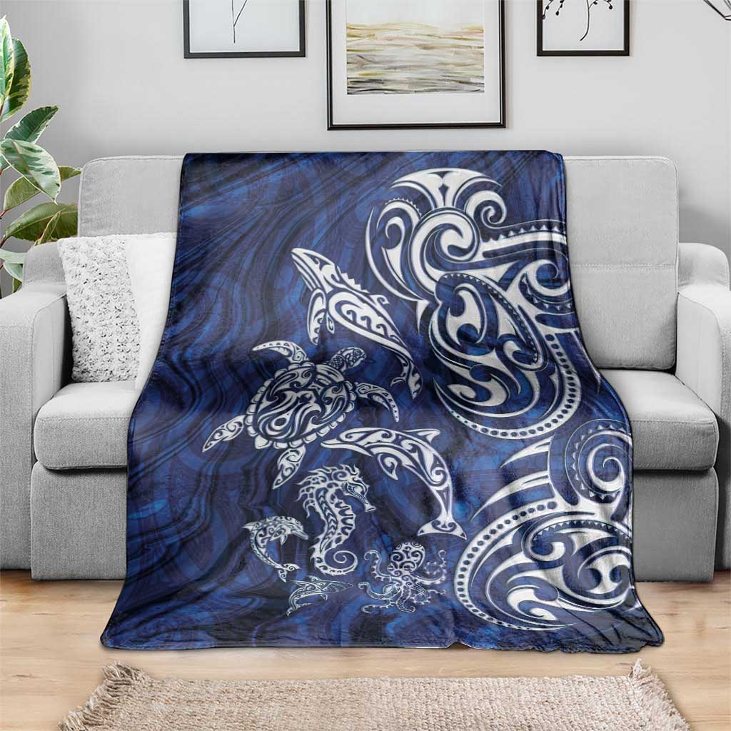 New Zealand Connecting with Seas Blanket Maori Tribal and Sea Animals Tattoo - White Glass Style