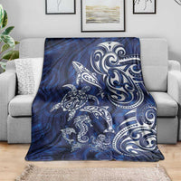 New Zealand Connecting with Seas Blanket Maori Tribal and Sea Animals Tattoo - White Glass Style