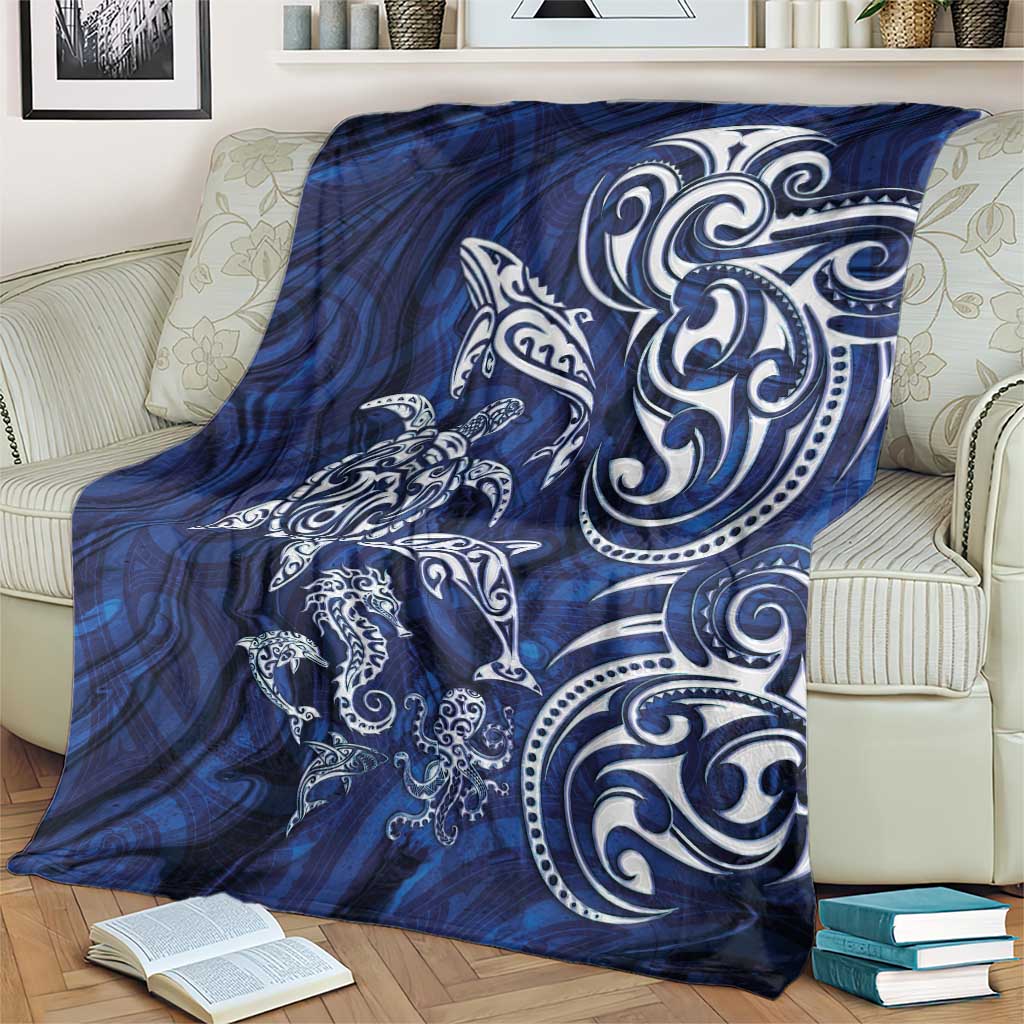 New Zealand Connecting with Seas Blanket Maori Tribal and Sea Animals Tattoo - White Glass Style