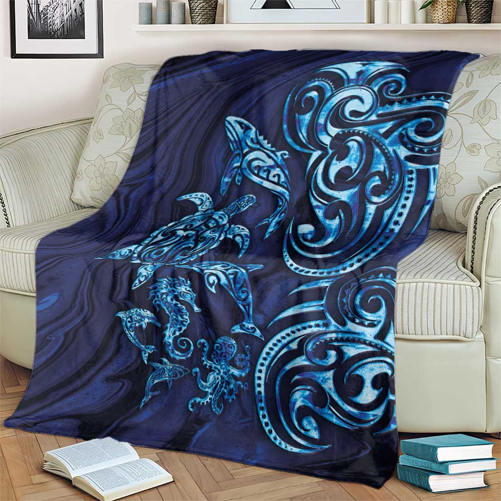 New Zealand Connecting with Seas Blanket Maori Tribal and Sea Animals Tattoo - Sea Texture Glass Style
