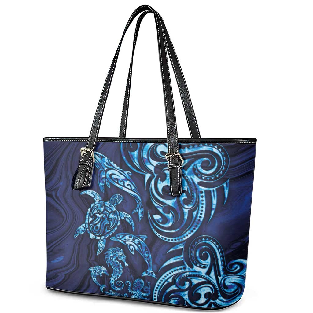 New Zealand Connecting with Seas Leather Tote Bag Maori Tribal and Sea Animals Tattoo - Sea Texture Glass Style