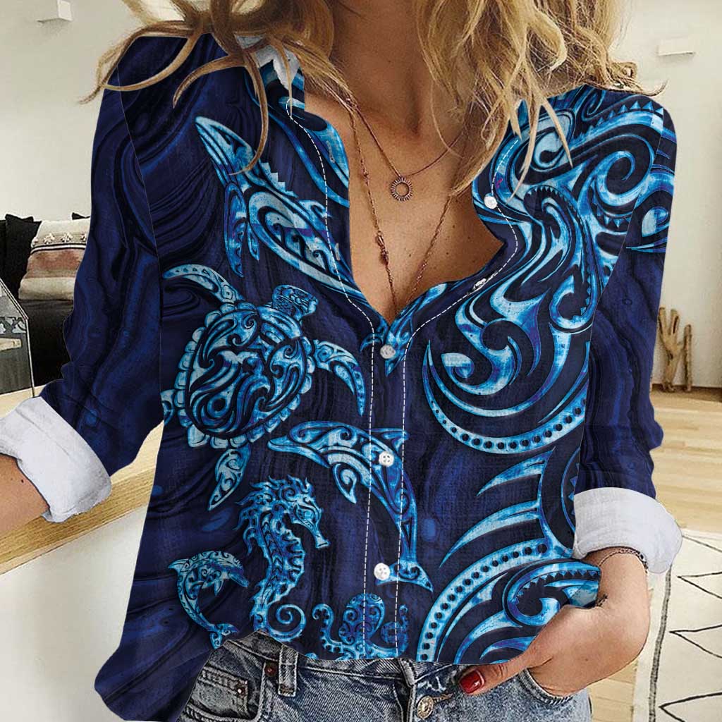 New Zealand Connecting with Seas Women Casual Shirt Maori Tribal and Sea Animals Tattoo - Sea Texture Glass Style