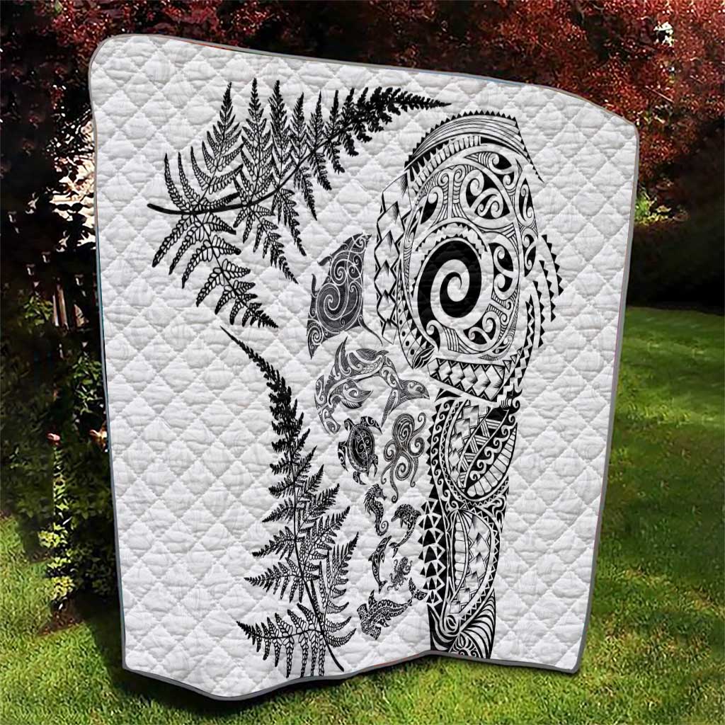 New Zealand Sea Animals Quilt with Maori Koru Tribal Tattoo and Silver Ferns White Color